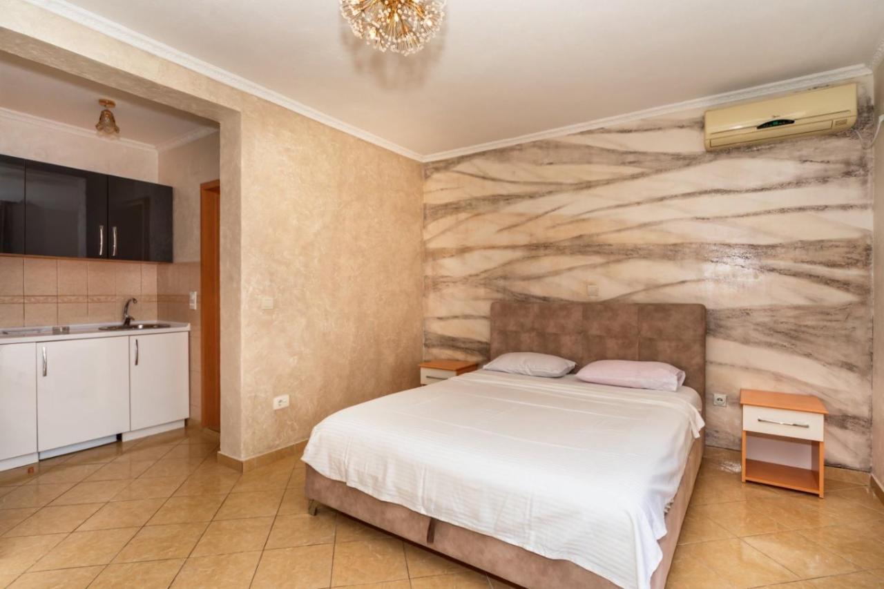 Ani Apartmani Dobra Voda Eksteriør billede